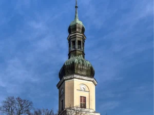 Turm der Schönefelder Gedächtniskirche